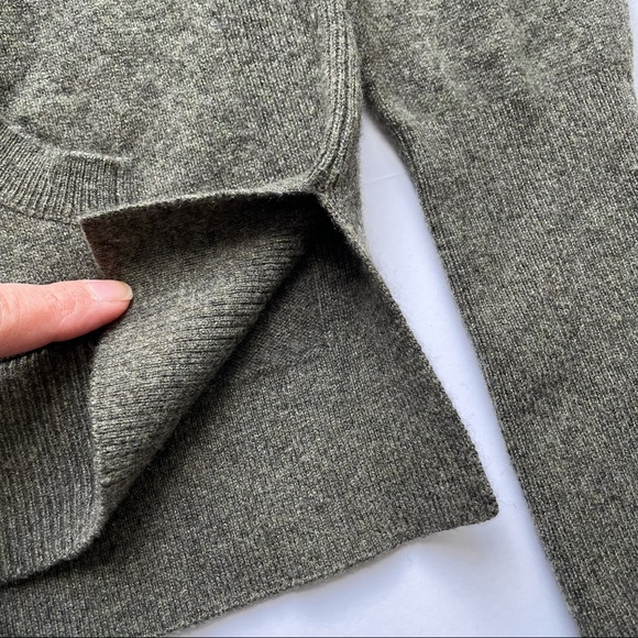 Veronica Beard 100% Cashmere Funnel Neck Sweater - Picture 9 of 11